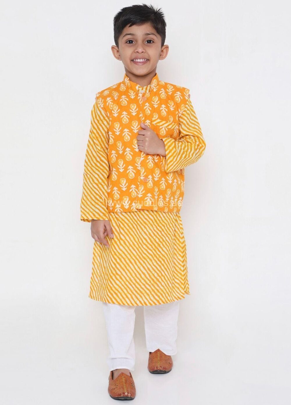 Sagar Yellow Kurta pajama set with Jacket