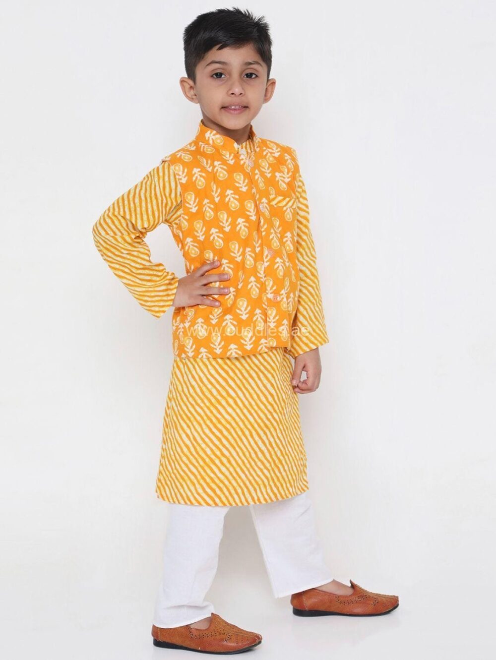 Sagar Yellow Kurta pajama set with Jacket - Image 3