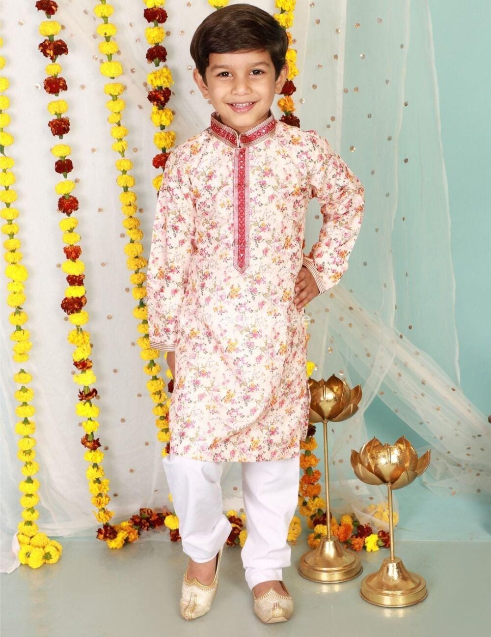 Floral embroidered Kurta pajama set - Image 2